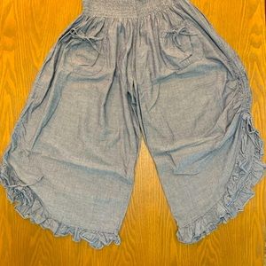 Boutique Wide Legged lightweight pants